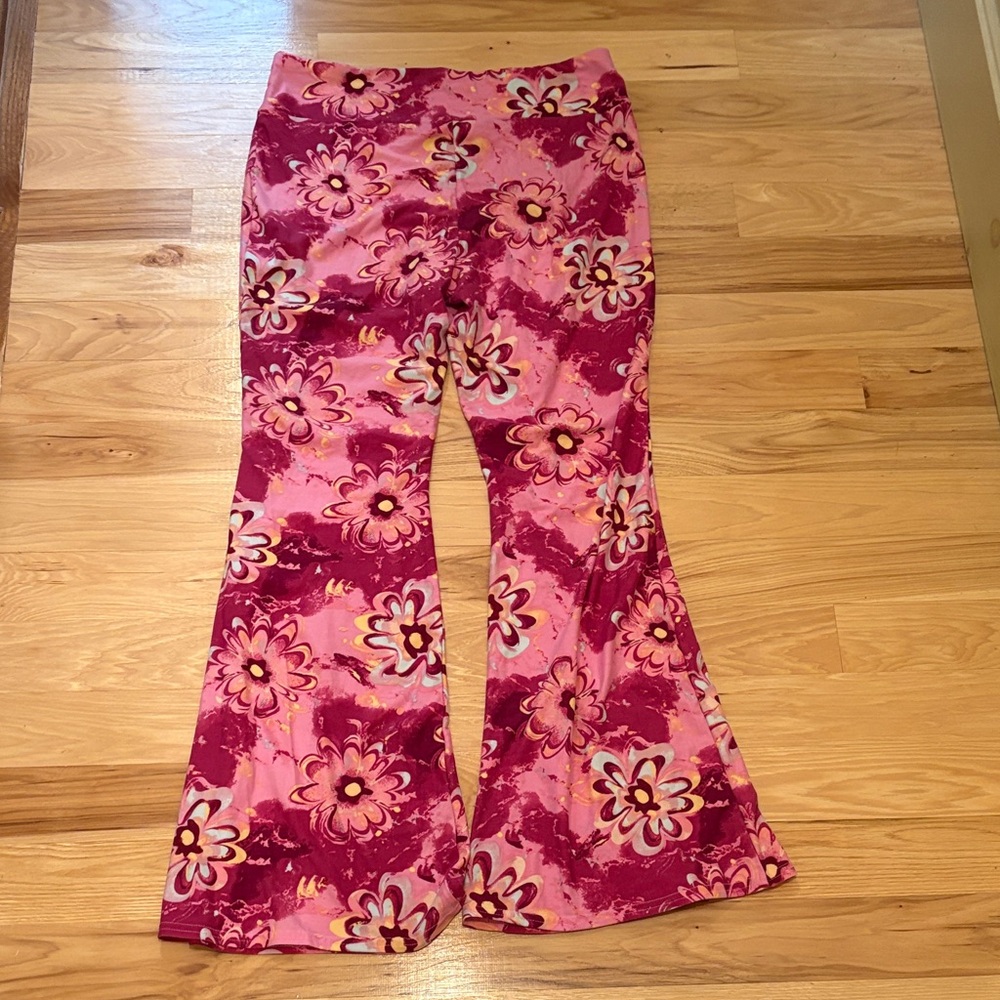 No Boundaries Pink Floral  Flared Pants - Picture 3 of 3